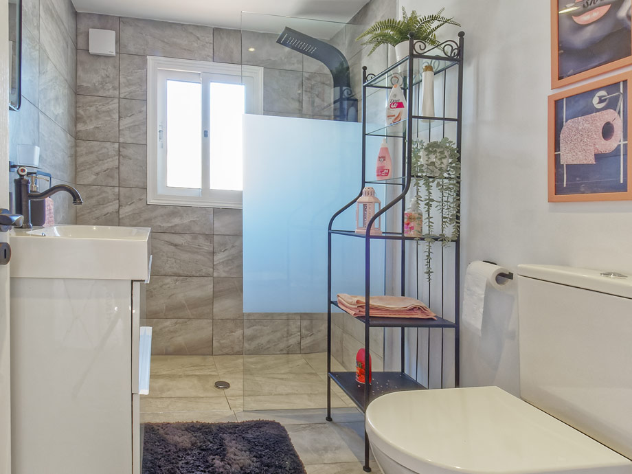 4 Bed, 3 Bath, HouseFor Sale, Paphos, Paphos