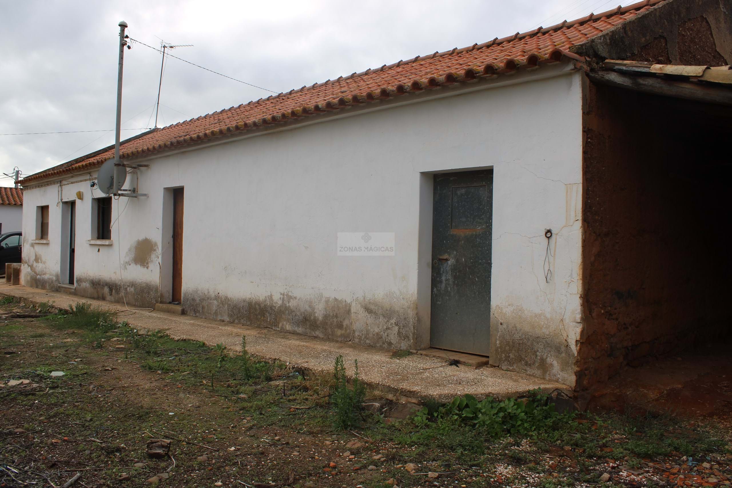 2 Bed, 1 Bath, HouseFor Sale, Portimao, Faro, 8500 2 Bed, 1 Bath, HouseFor Sale, Portimao, Faro, 8500