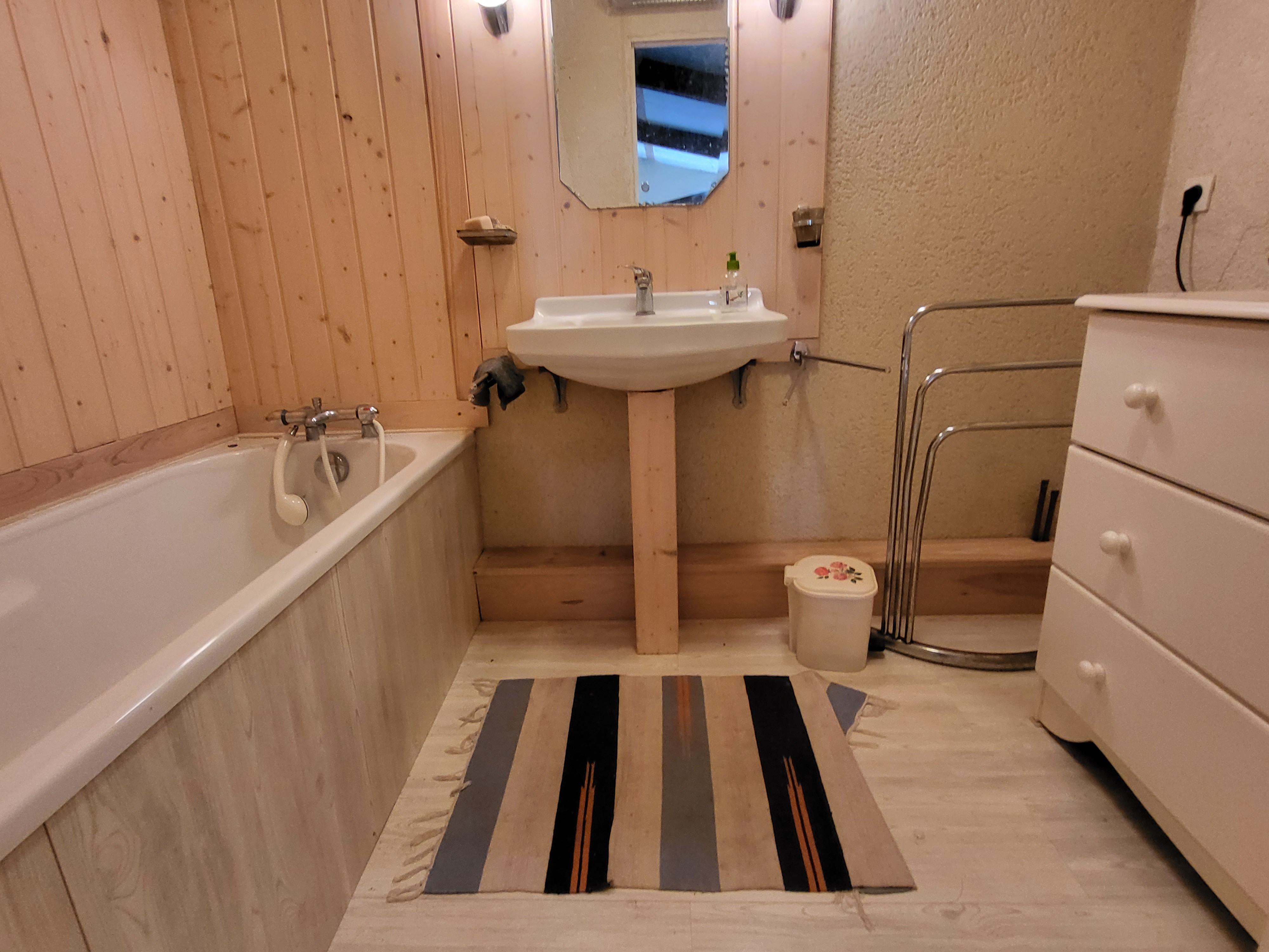 4 Bed, 3 Bath, HouseFor Sale, Douzains, Lot-et-Garonne, Aquitaine, 47330