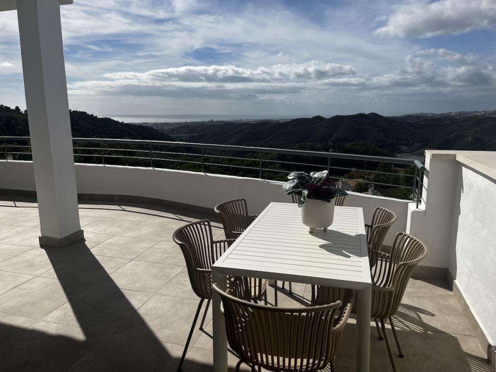 2 Bed, 2 Bath, ApartmentFor Sale, Istán, Malaga