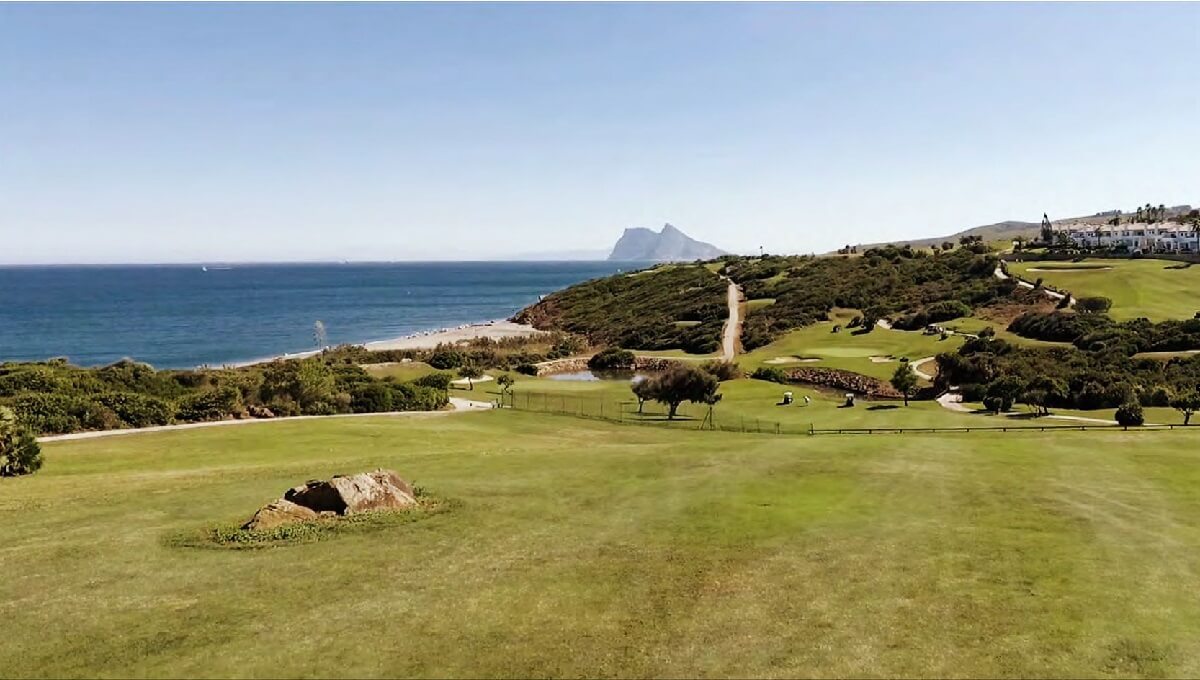 3 Bed, 2 Bath, ApartmentFor Sale, La Alcaidesa, Malaga