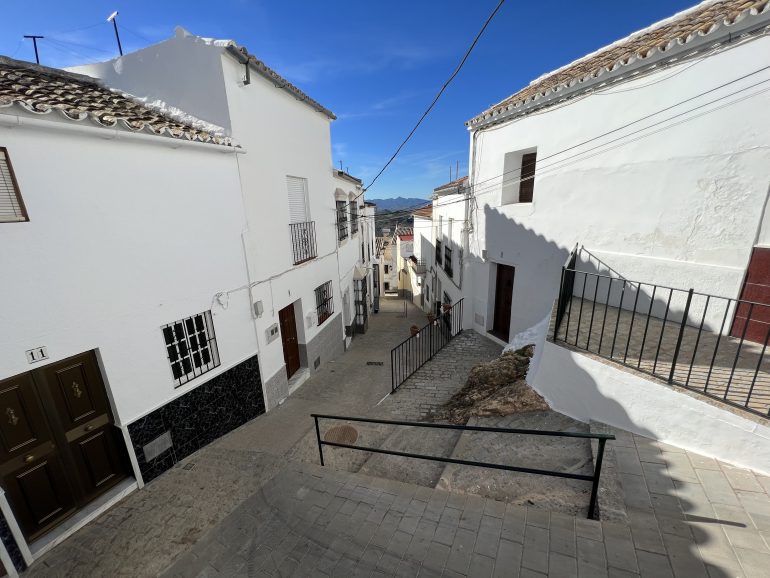 3 Bed, 1 Bath, HouseFor Sale, Olvera, Andalucia