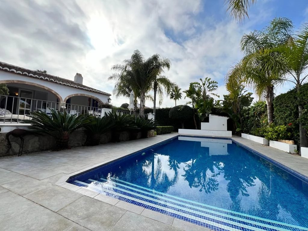 4 Bed, 2 Bath, HouseFor Sale, Javea, Alicante