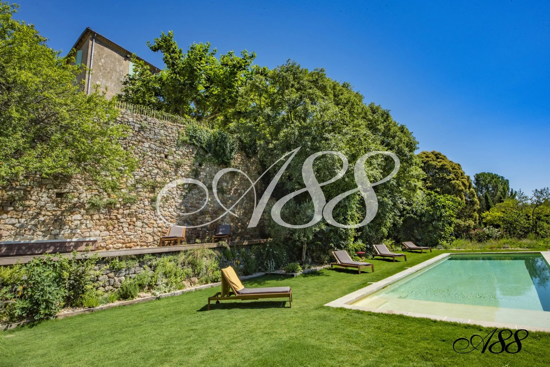 6 Bed, 7 Bath, HouseFor Sale, Saint-Maximin-la-Sainte-Baume, Var