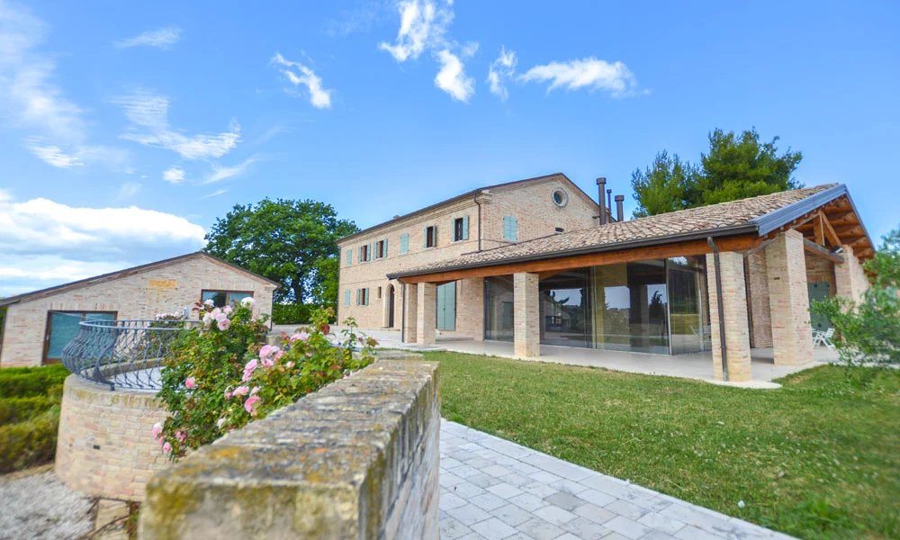 4 Bed, 3 Bath, HouseFor Sale, Monte San Vito, Ancona