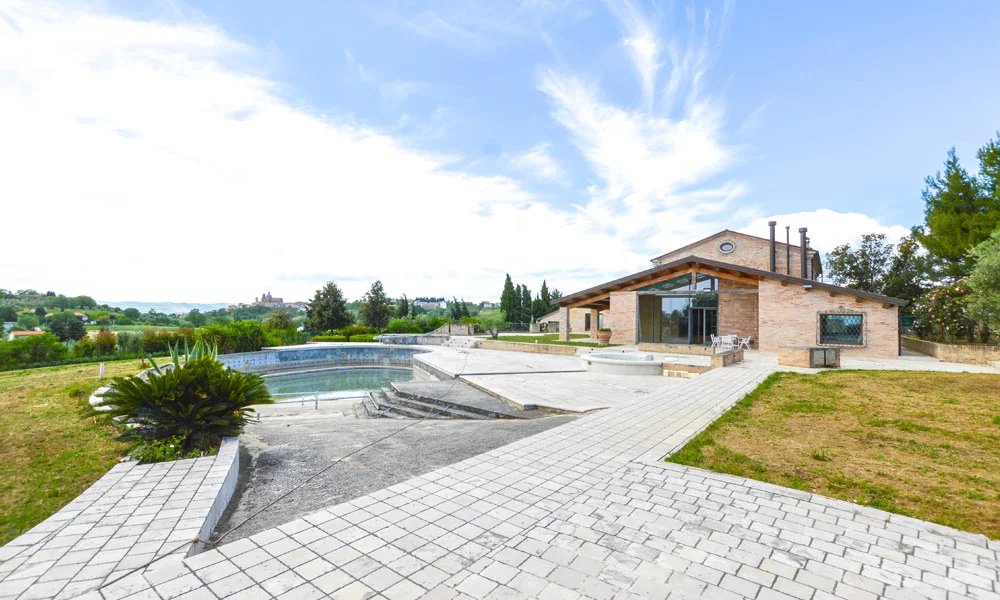 4 Bed, 3 Bath, HouseFor Sale, Monte San Vito, Ancona