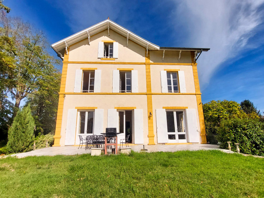 7 Bed, 1 Bath, HouseFor Sale, Fauillet, Lot-et-Garonne, Aquitaine, 47400