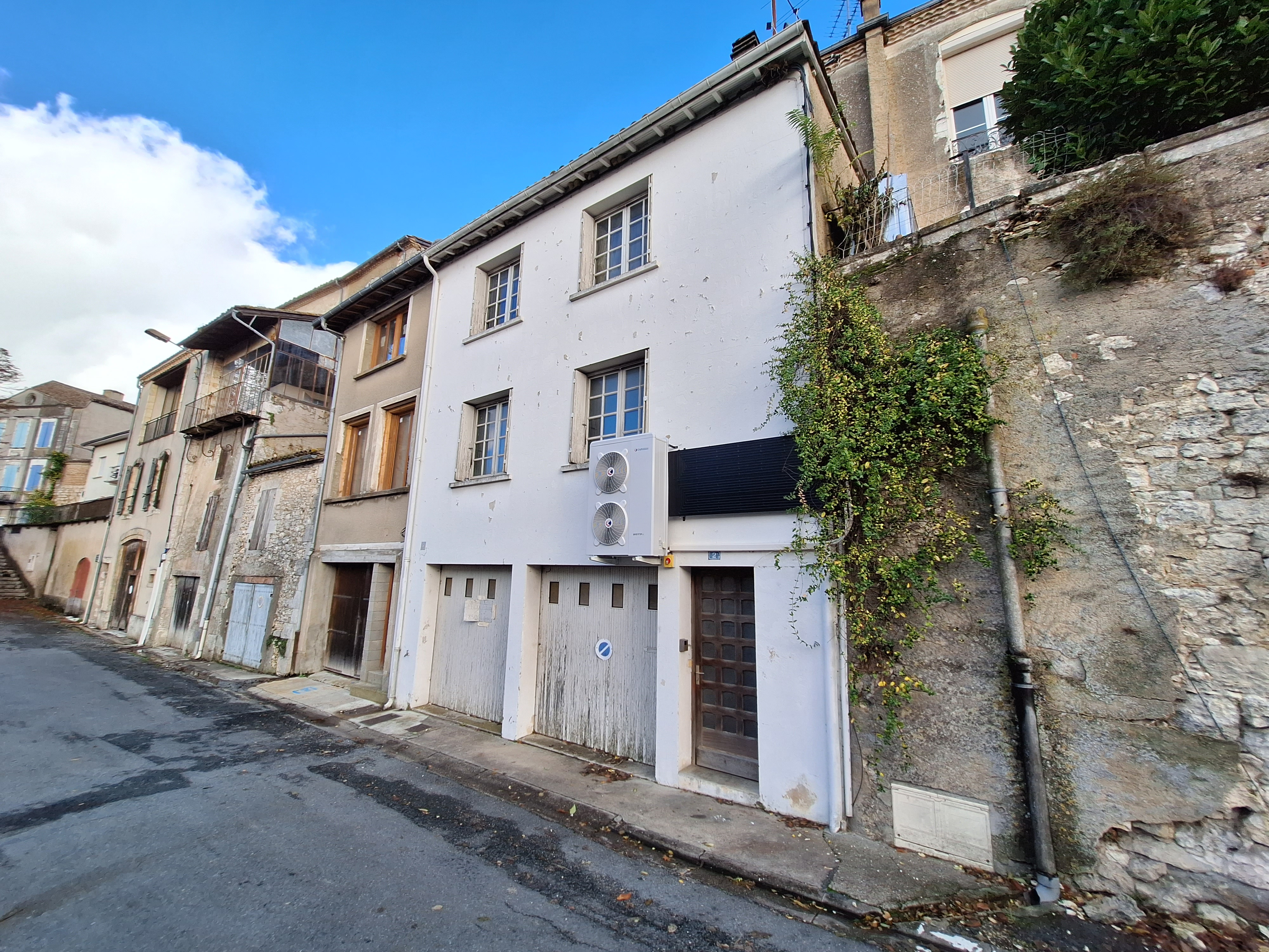 2 Bed, 1 Bath, HouseFor Sale, Castillonnes, Lot-et-Garonne, Aquitaine, 47330