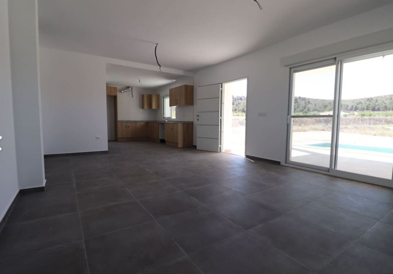 3 Bed, 2 Bath, HouseFor Sale, Pinoso, Valencia