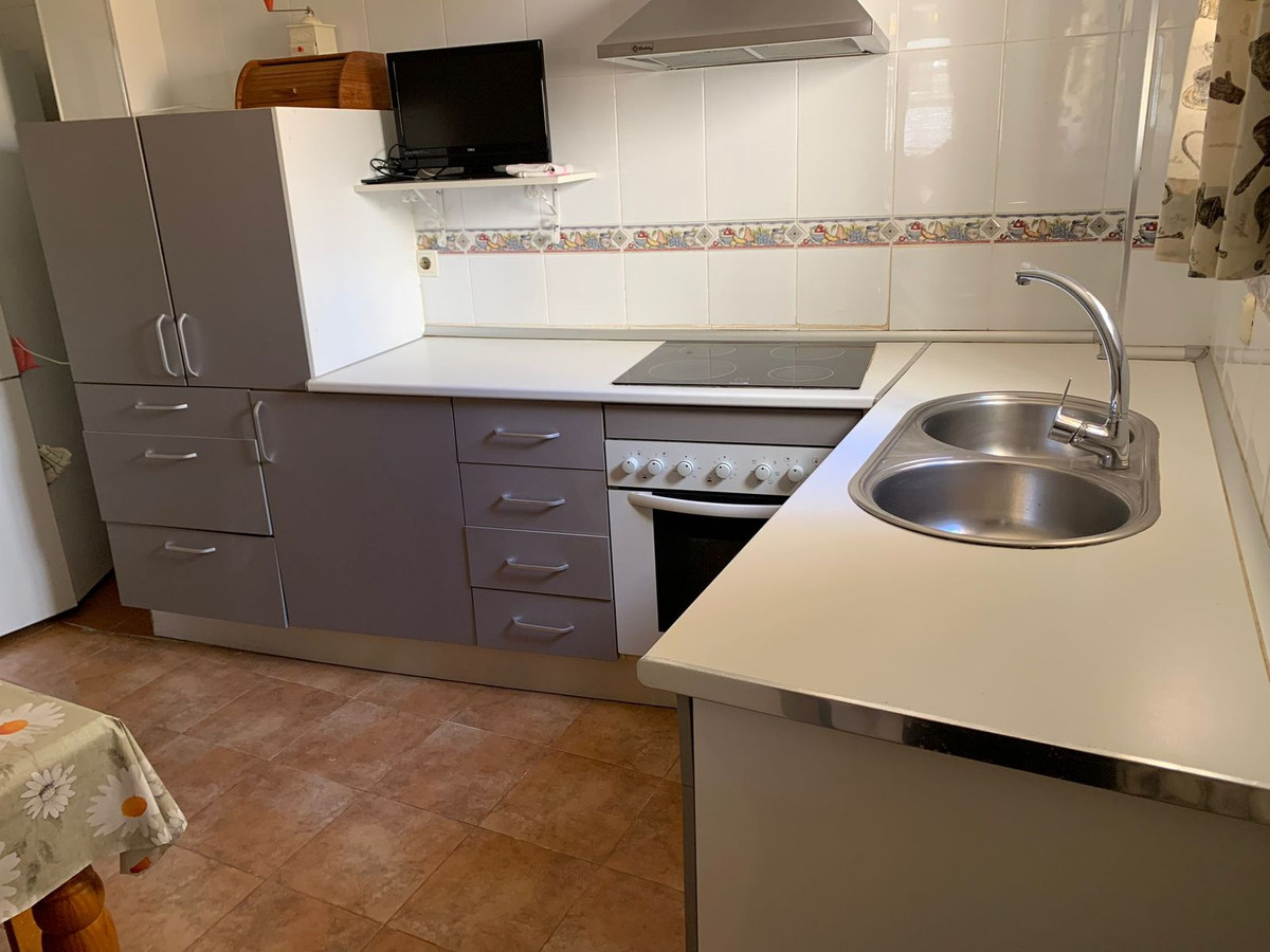 4 Bed, 1 Bath, HouseFor Sale, Manilva, Malaga