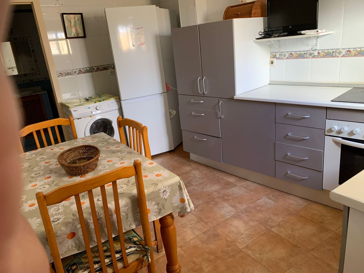 4 Bed, 1 Bath, HouseFor Sale, Manilva, Malaga