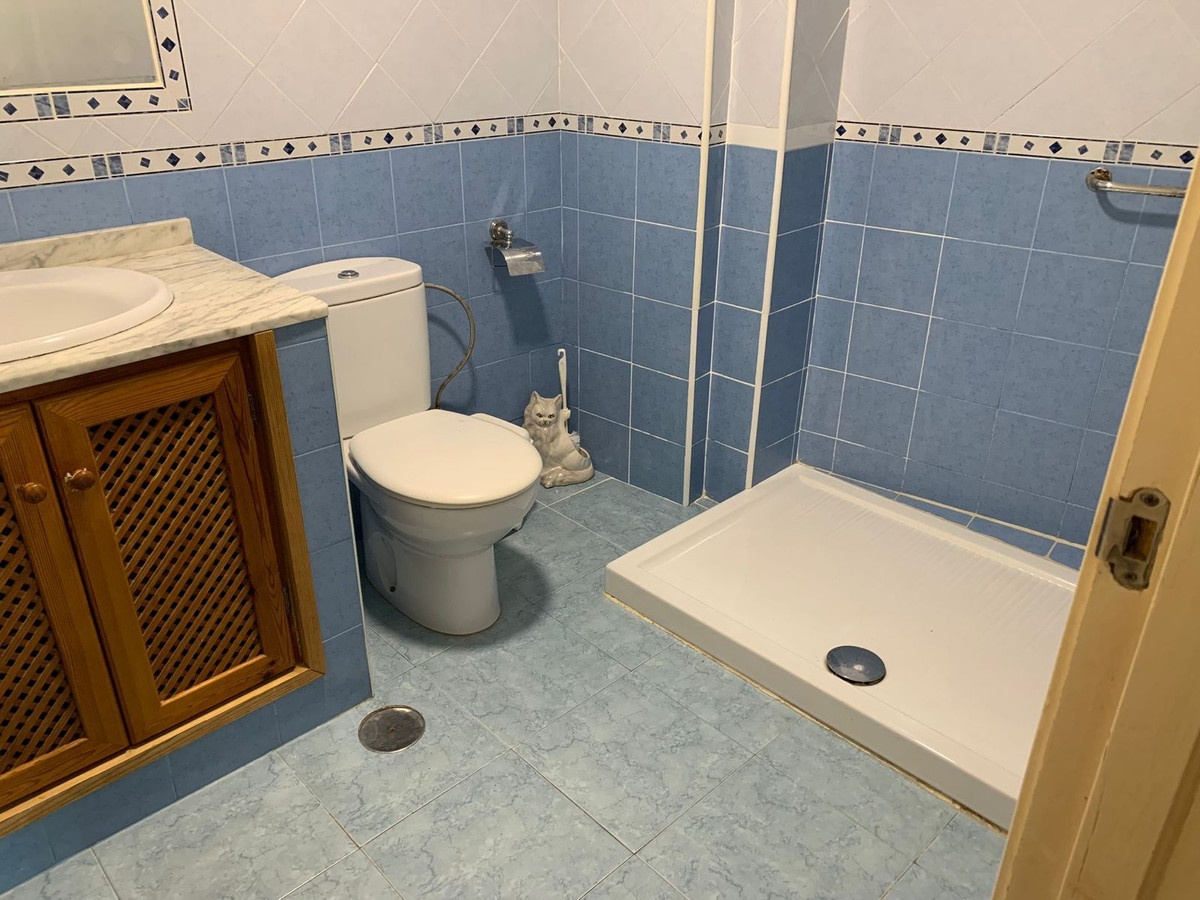 4 Bed, 1 Bath, HouseFor Sale, Manilva, Malaga