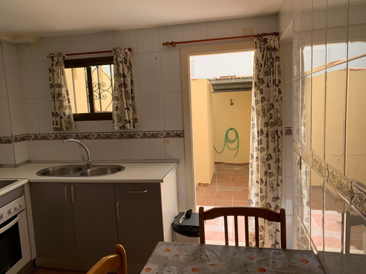 4 Bed, 1 Bath, HouseFor Sale, Manilva, Malaga