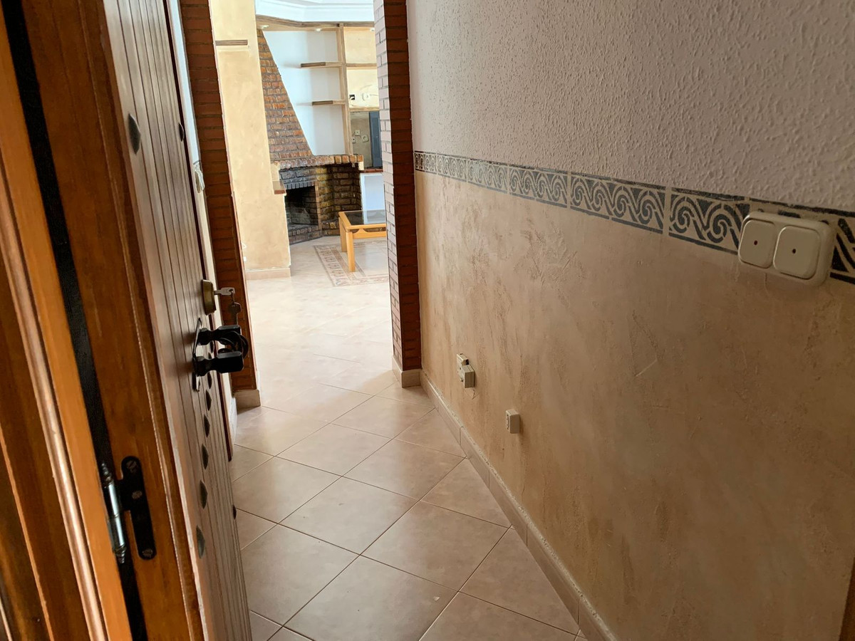 4 Bed, 1 Bath, HouseFor Sale, Manilva, Malaga