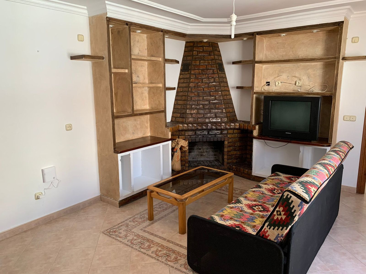 4 Bed, 1 Bath, HouseFor Sale, Manilva, Malaga