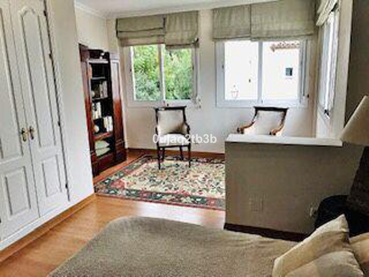 3 Bed, 3 Bath, ApartmentFor Sale, New Golden Mile, Malaga