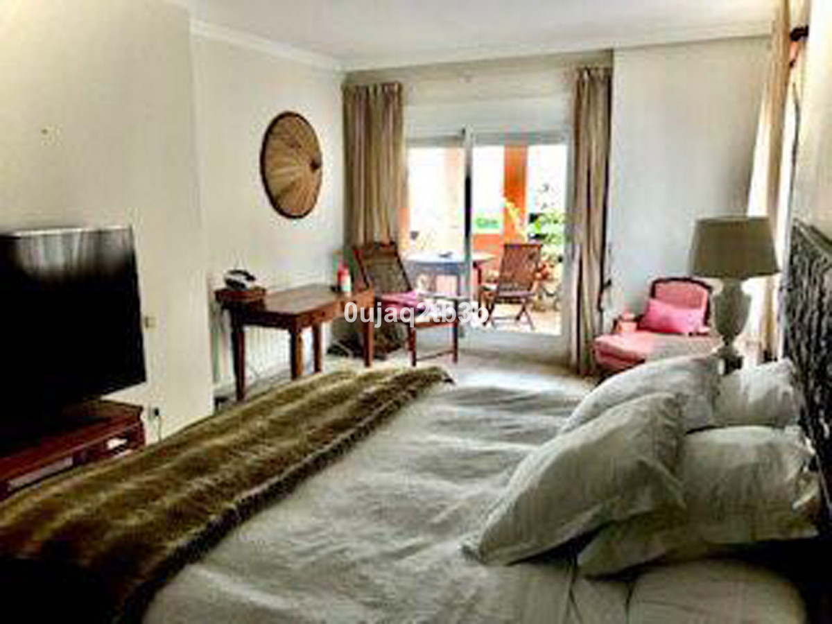 3 Bed, 3 Bath, ApartmentFor Sale, New Golden Mile, Malaga