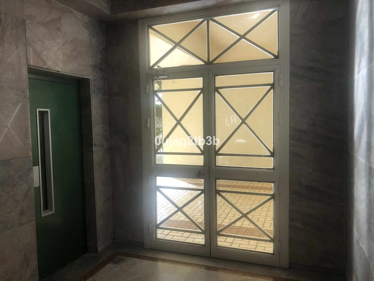 4 Bed, 3 Bath, ApartmentFor Sale, Marbella, Malaga