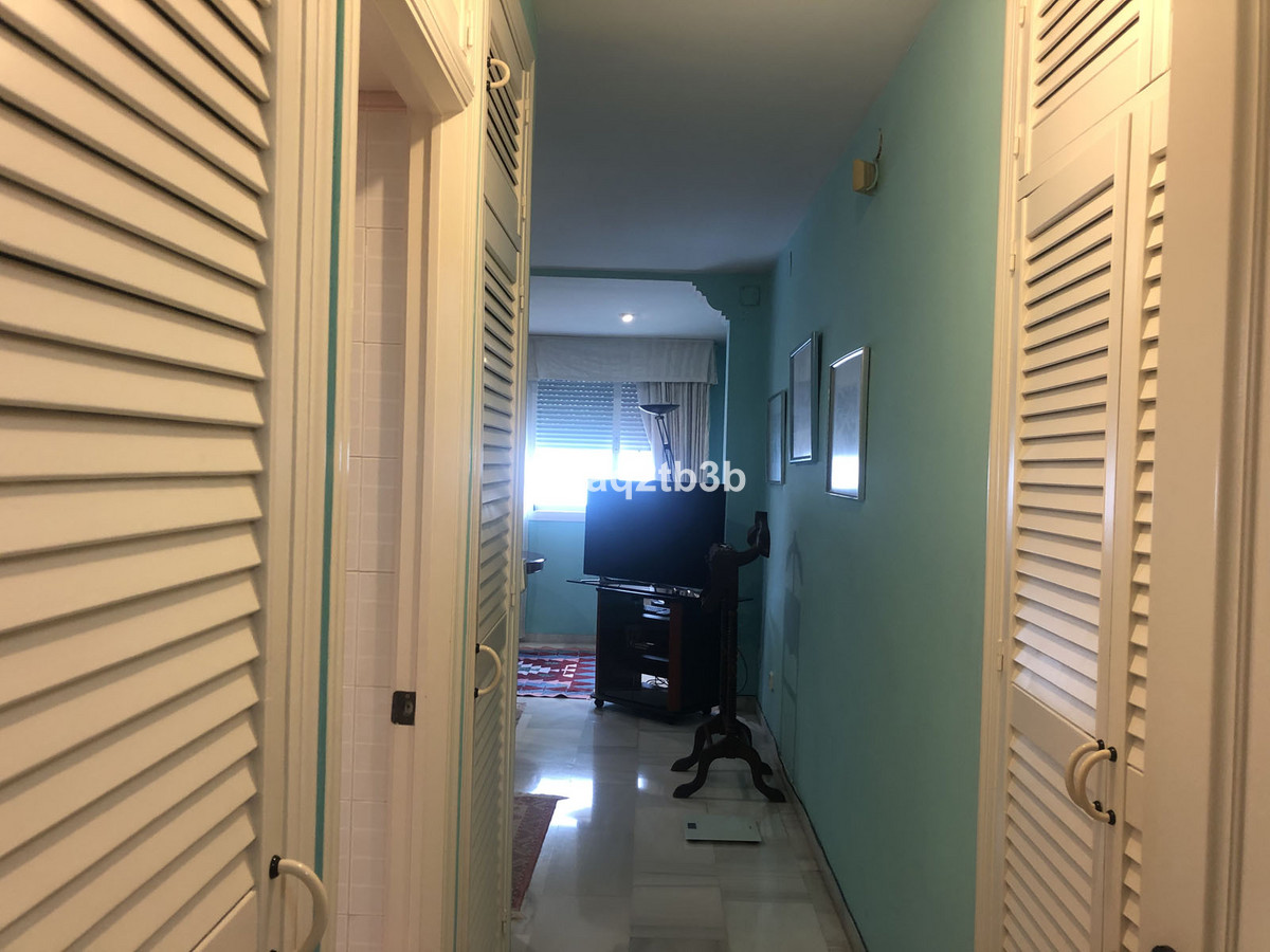 4 Bed, 3 Bath, ApartmentFor Sale, Marbella, Malaga