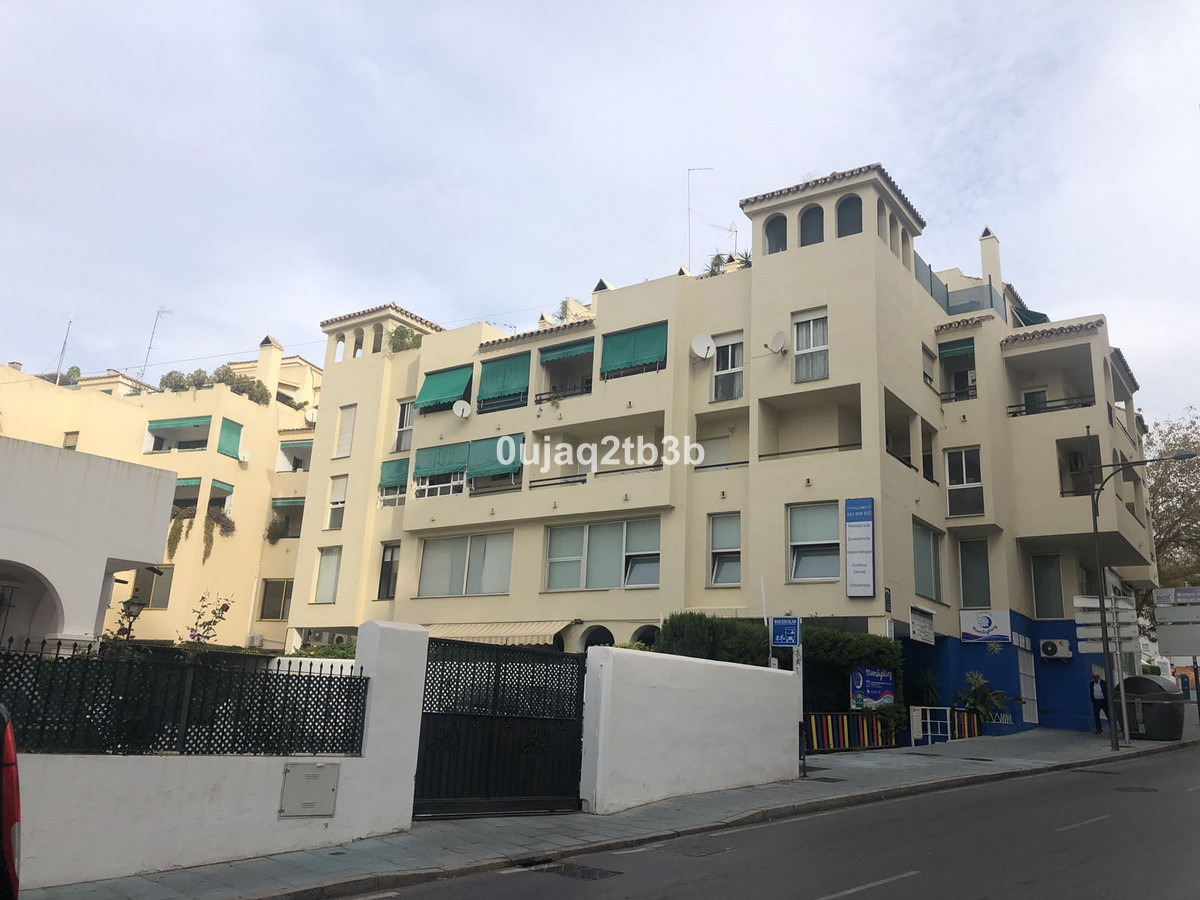 4 Bed, 3 Bath, ApartmentFor Sale, Marbella, Malaga