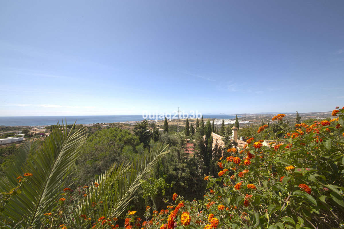 6 Bed, 4 Bath, HouseFor Sale, Estepona, Malaga