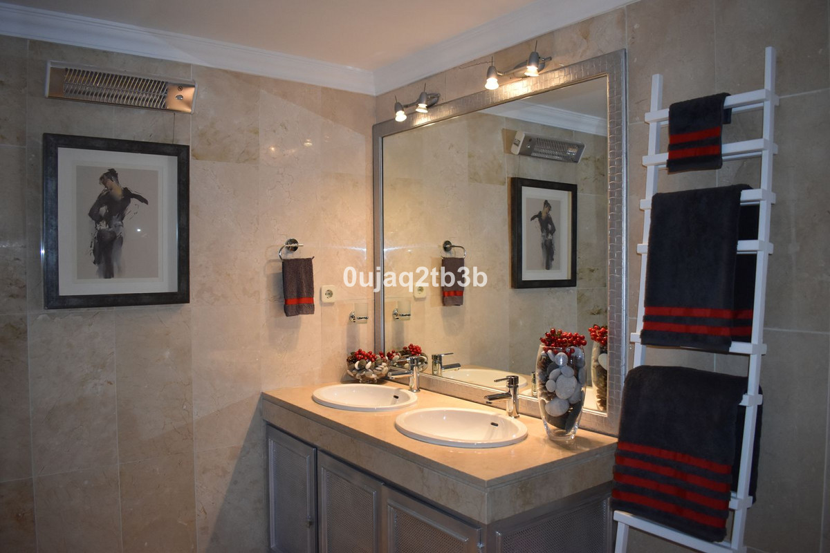 2 Bed, 2 Bath, HouseFor Sale, Nueva Andalucia, Malaga