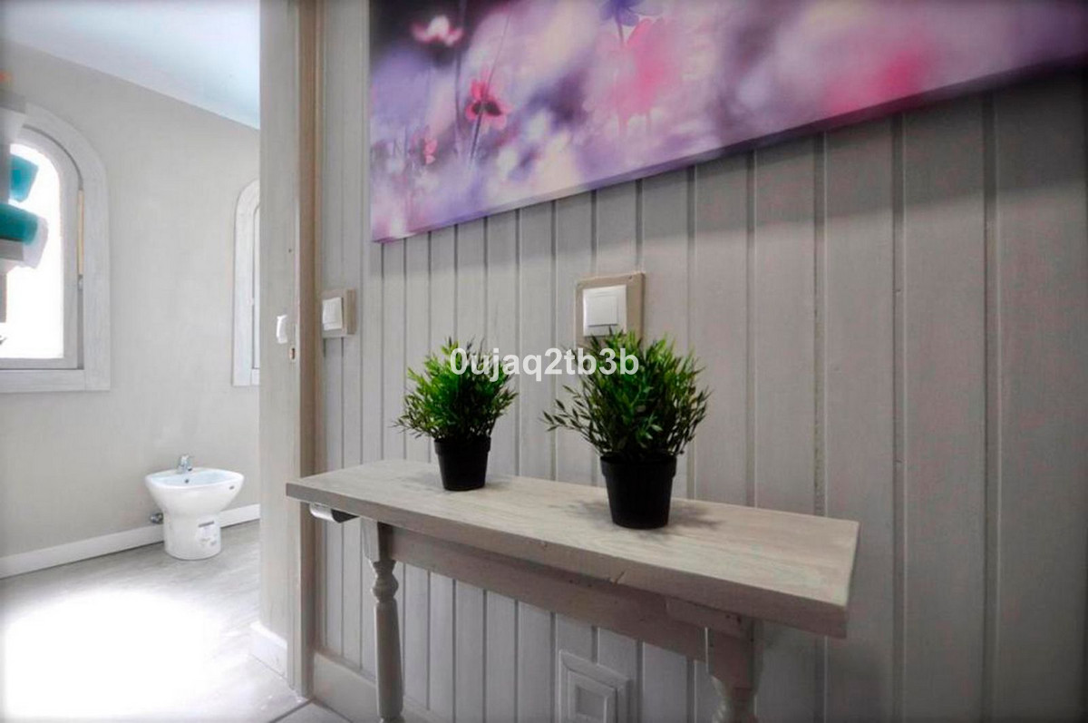 8 Bed, 4 Bath, HouseFor Sale, Marbella, Malaga