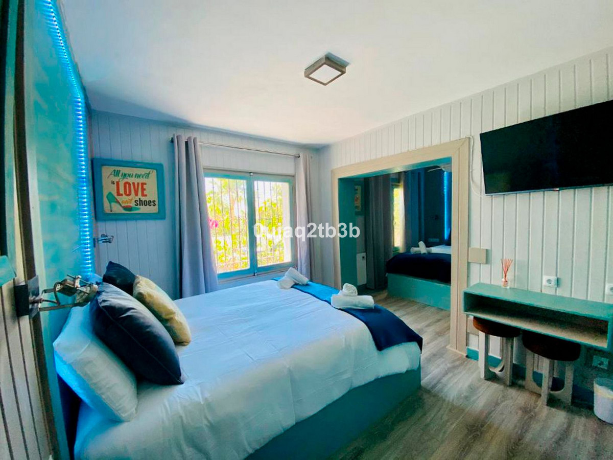 8 Bed, 4 Bath, HouseFor Sale, Marbella, Malaga