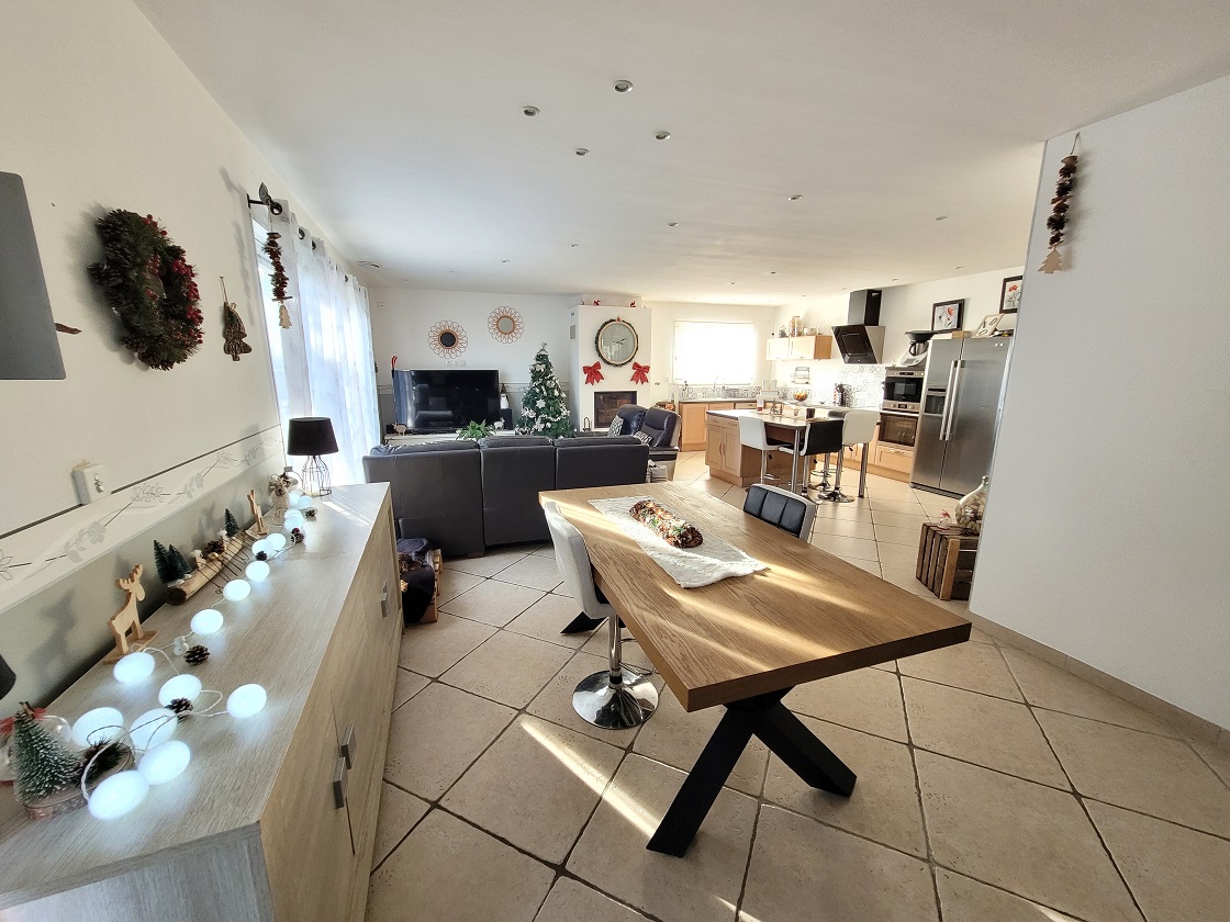 4 Bed, 2 Bath, HouseFor Sale, Magalas, Herault, Languedoc-Roussillon, 34480