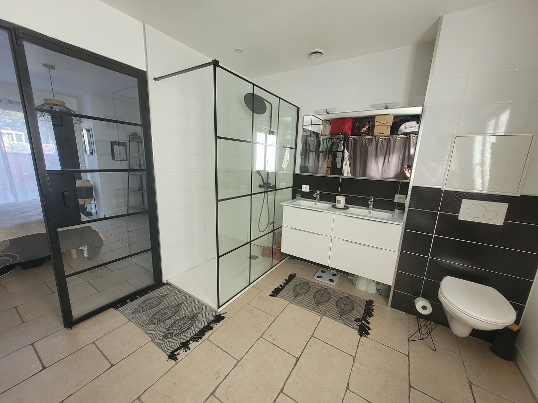 4 Bed, 2 Bath, HouseFor Sale, Magalas, Herault, Languedoc-Roussillon, 34480