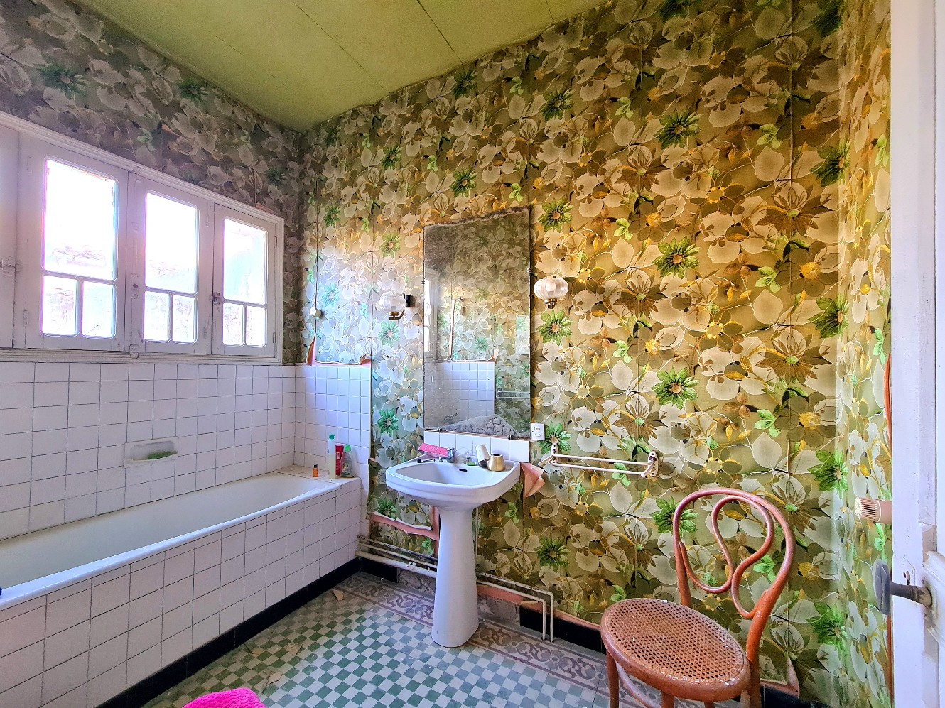 7 Bed, 1 Bath, HouseFor Sale, Narbonne, Aude, Languedoc-Roussillon, 11000