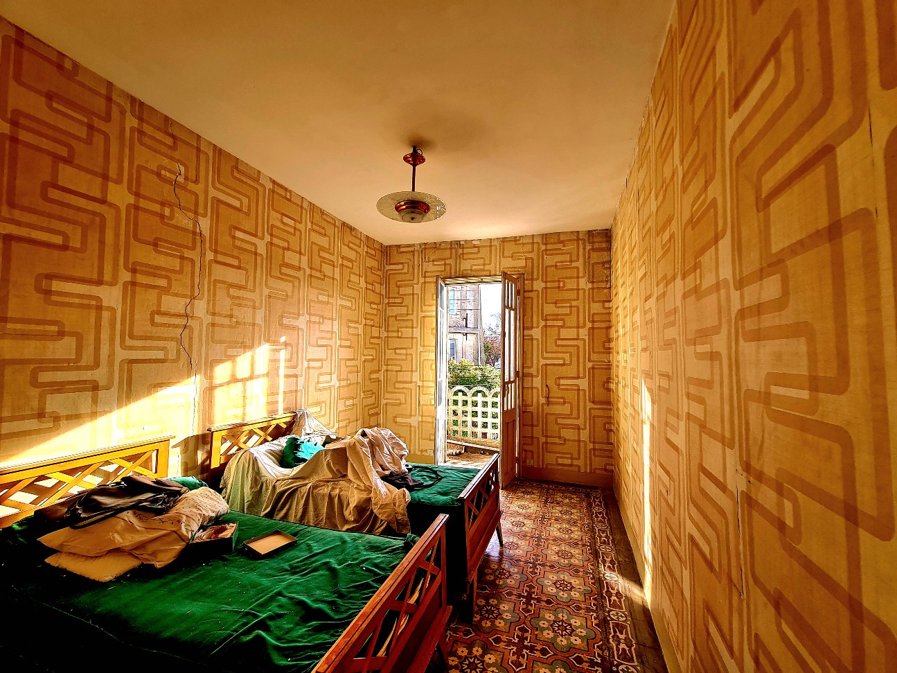 7 Bed, 1 Bath, HouseFor Sale, Narbonne, Aude, Languedoc-Roussillon, 11000