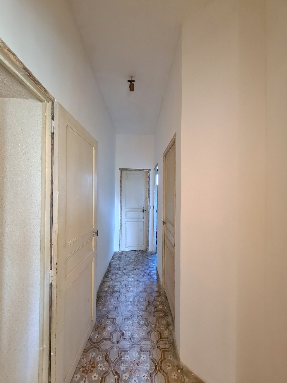 7 Bed, 1 Bath, HouseFor Sale, Narbonne, Aude, Languedoc-Roussillon, 11000