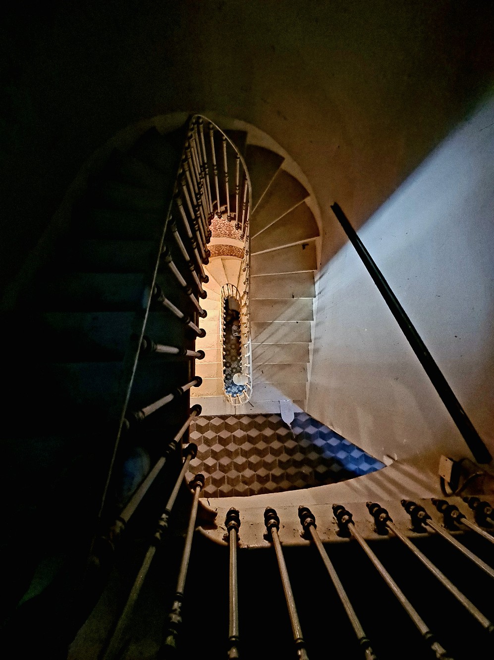 7 Bed, 1 Bath, HouseFor Sale, Narbonne, Aude, Languedoc-Roussillon, 11000