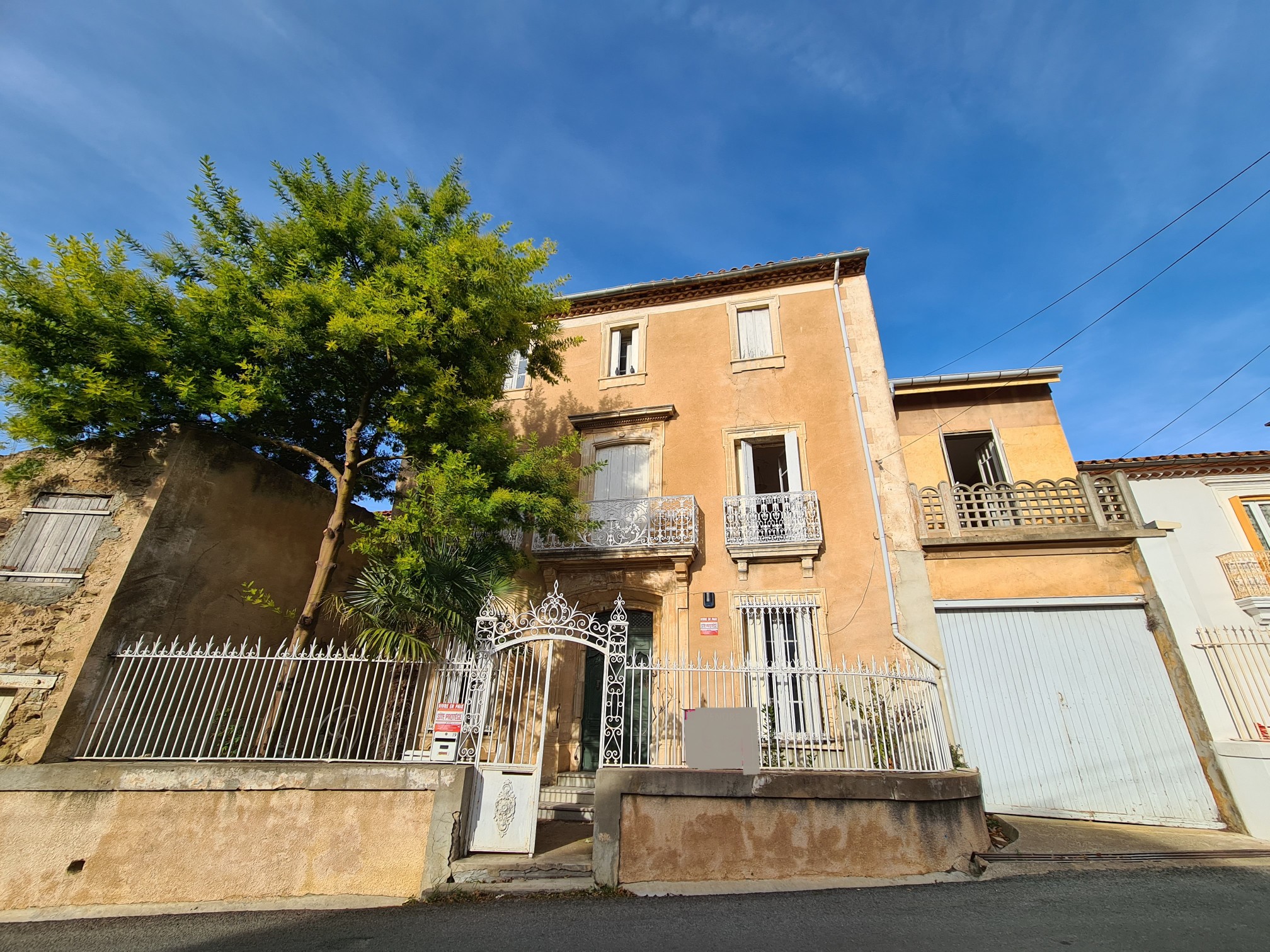 7 Bed, 1 Bath, HouseFor Sale, Narbonne, Aude, Languedoc-Roussillon, 11000