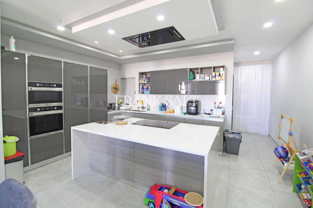 3 Bed, ApartmentFor Sale, Zejtun, Malta