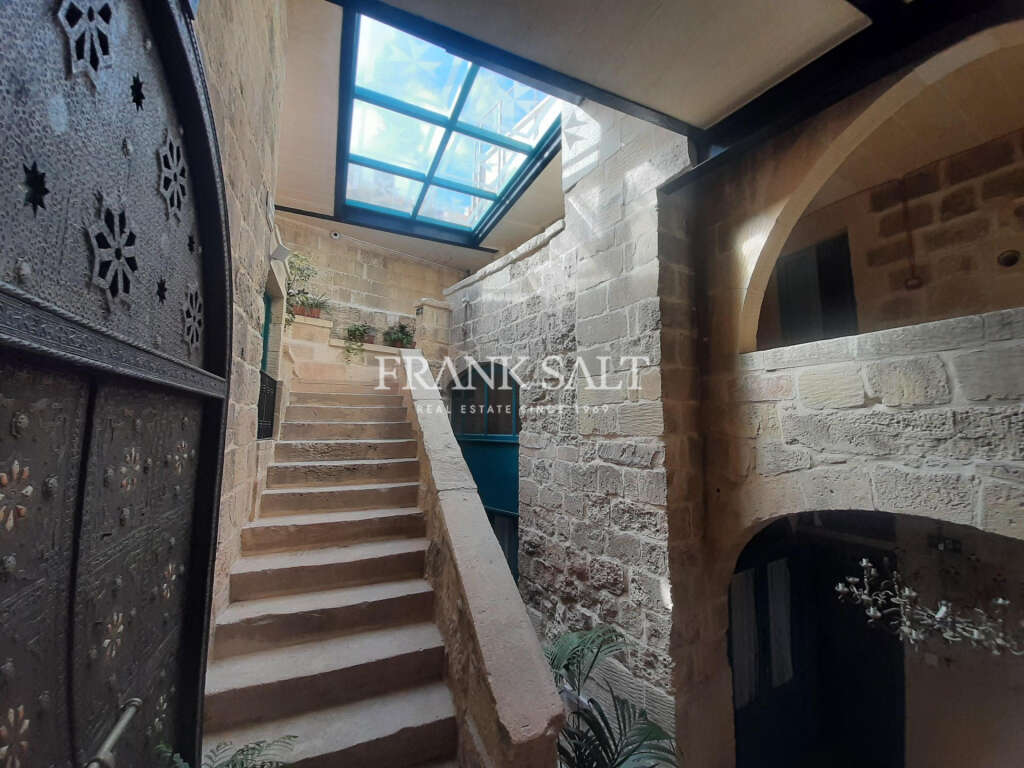 8 Bed, HouseFor Sale, Gharb, Gozo