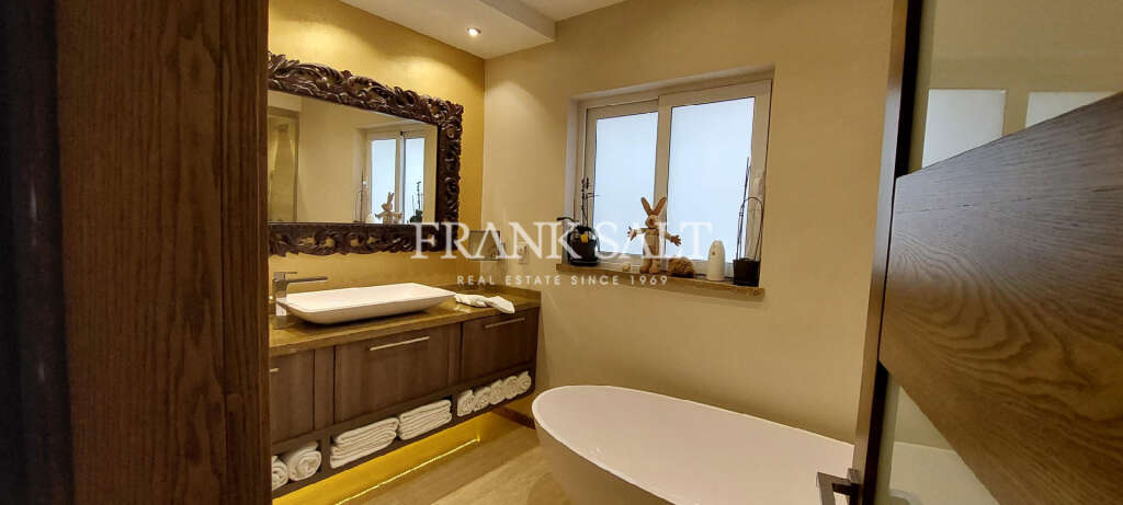 3 Bed, ApartmentFor Sale, San Pawl tat-Targa, Malta