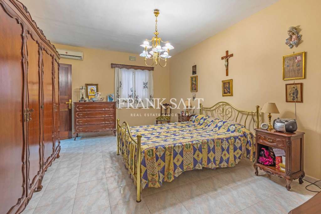 3 Bed, ApartmentFor Sale, St Julians, Malta