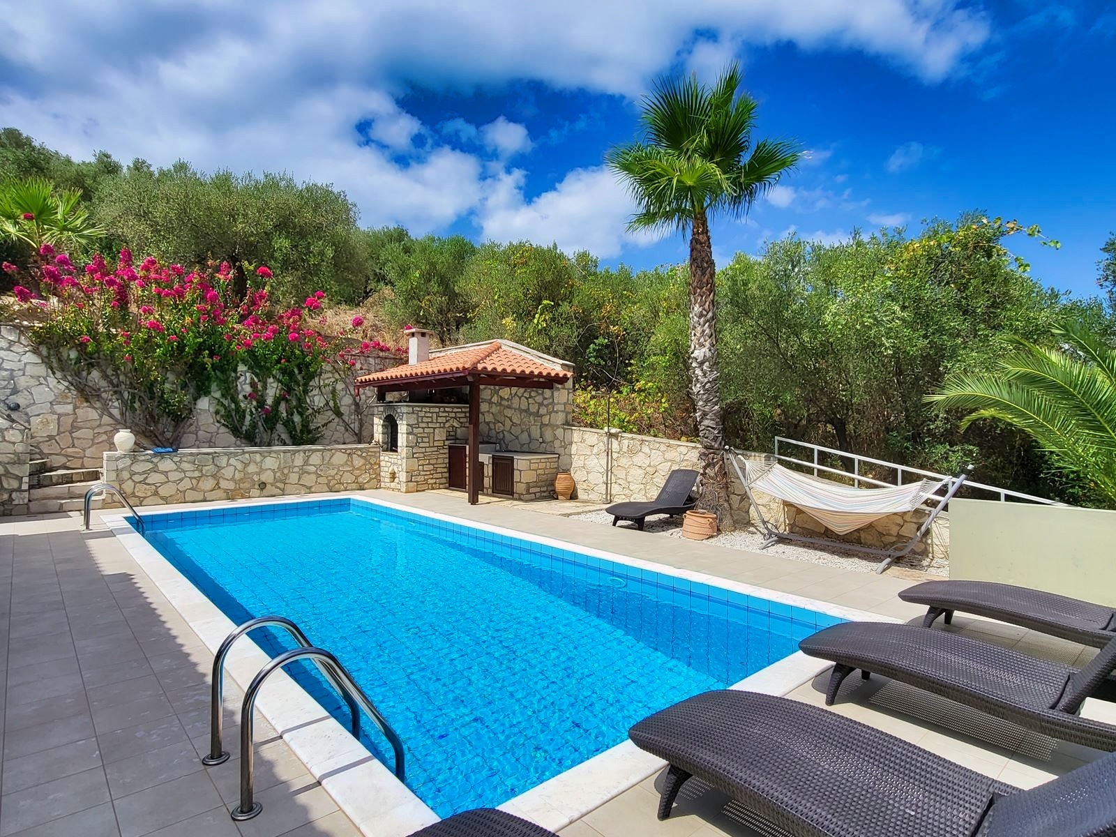 4 Bed, 2 Bath, HouseFor Sale, Chania, Crete