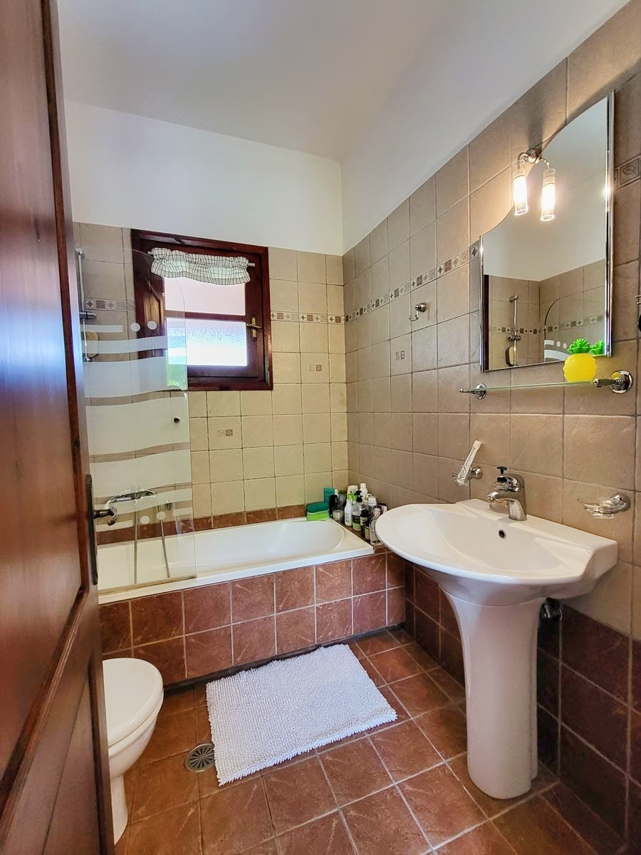 4 Bed, 2 Bath, HouseFor Sale, Chania, Crete