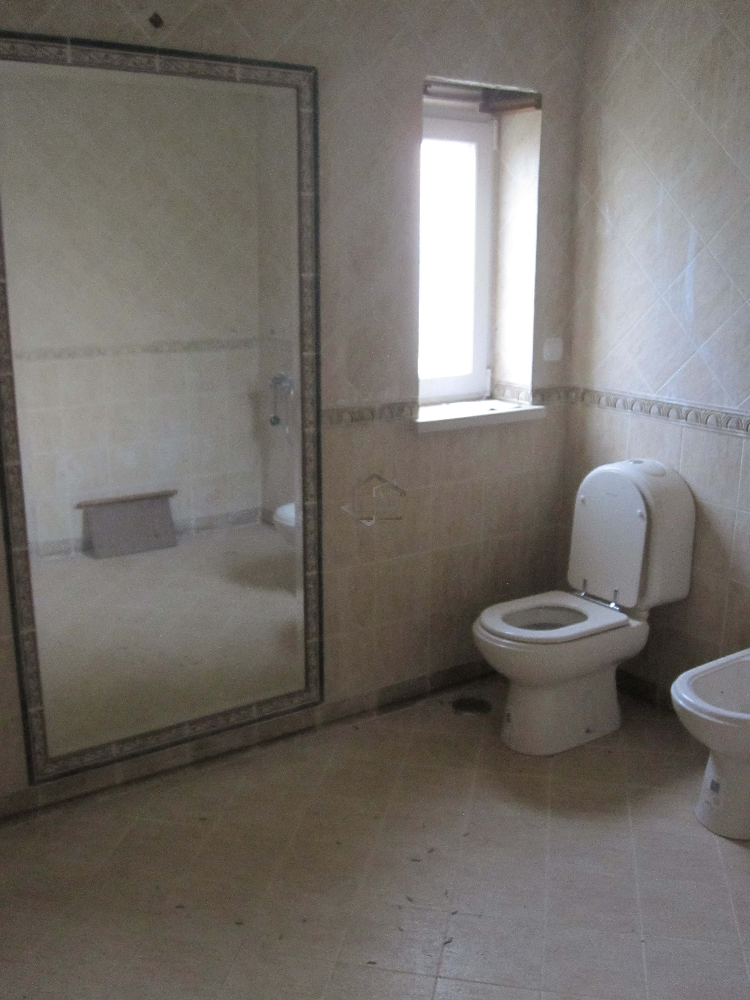 4 Bed, 3 Bath, HouseFor Sale, Caldas da Rainha, Leiria, 2500-045