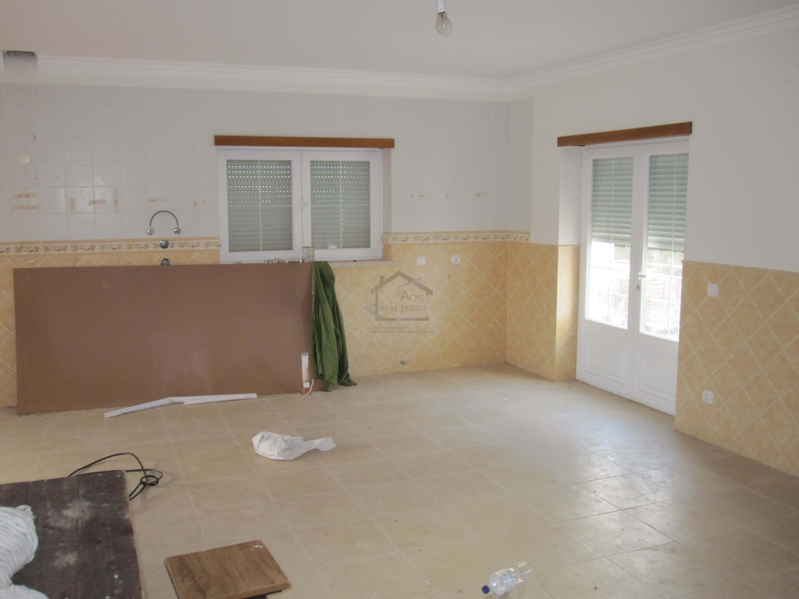 4 Bed, 3 Bath, HouseFor Sale, Caldas da Rainha, Leiria, 2500-045