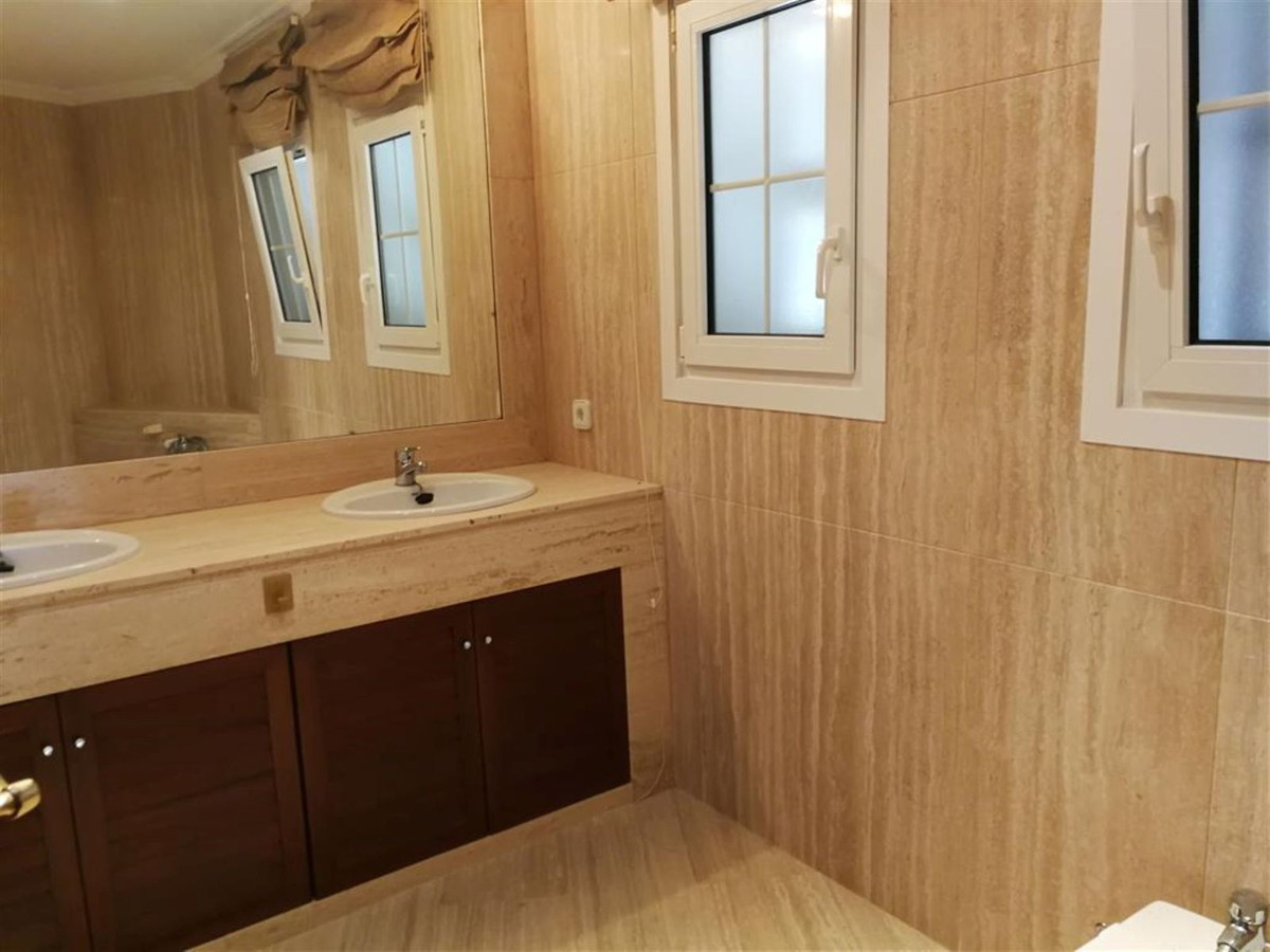 5 Bed, 3 Bath, HouseFor Sale, Son Verí, Islas Baleares