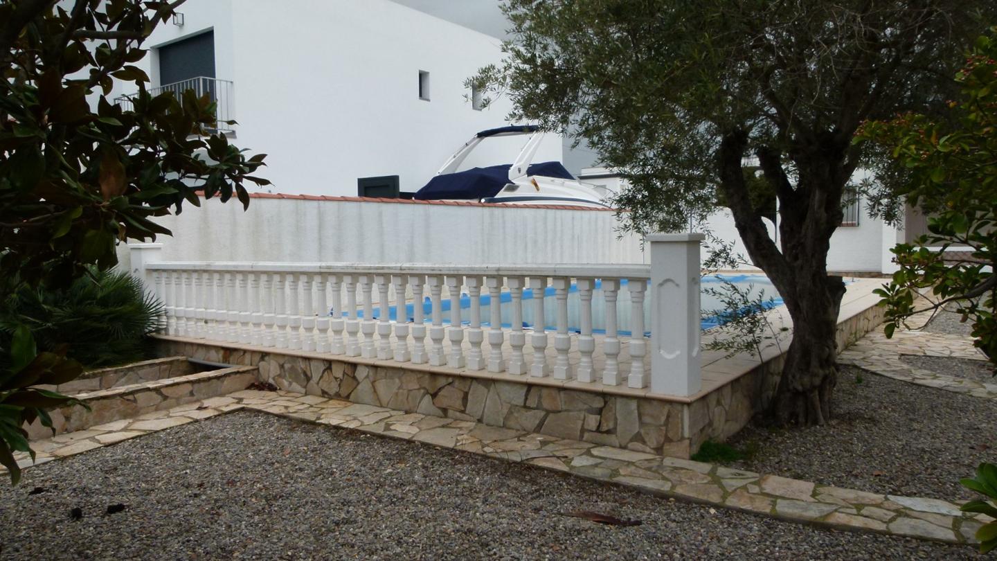 7 Bed, 4 Bath, HouseFor Sale, Empuriabrava, Girona, 17487