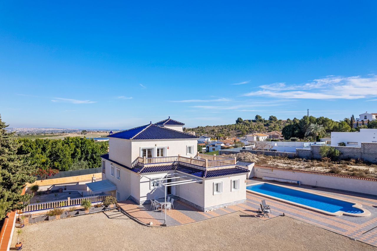 4 Bed, 4 Bath, HouseFor Sale, Almoradi, Alicante