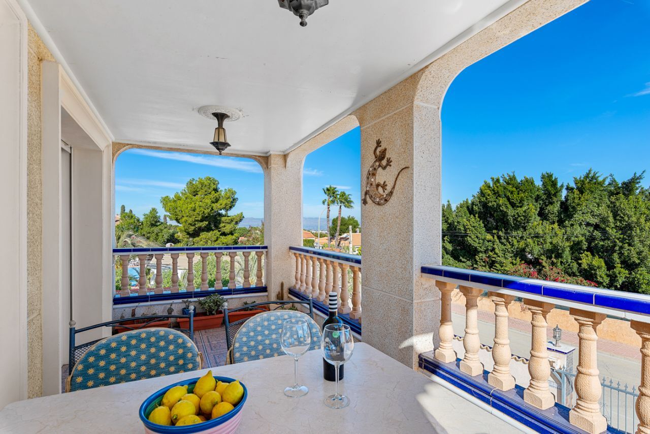 4 Bed, 4 Bath, HouseFor Sale, Almoradi, Alicante