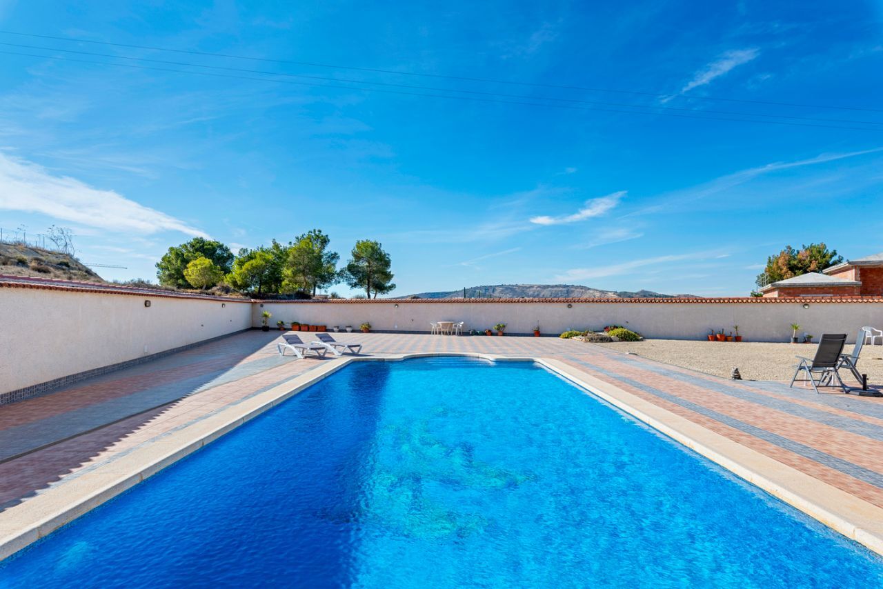 4 Bed, 4 Bath, HouseFor Sale, Almoradi, Alicante