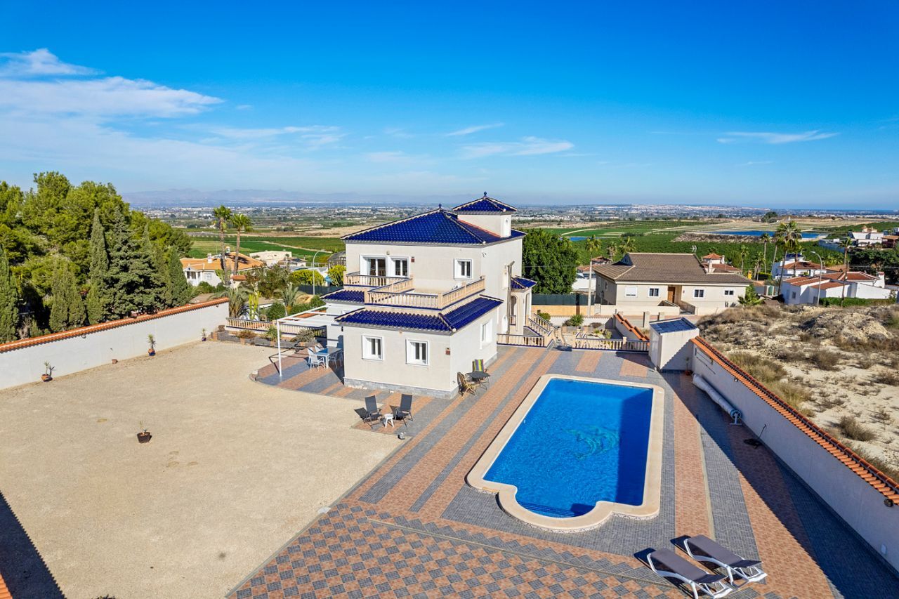 4 Bed, 4 Bath, HouseFor Sale, Almoradi, Alicante