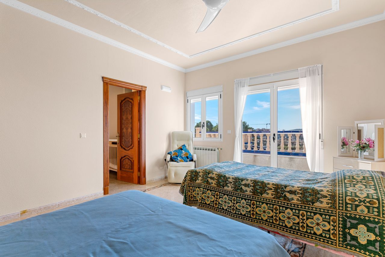 4 Bed, 4 Bath, HouseFor Sale, Almoradi, Alicante